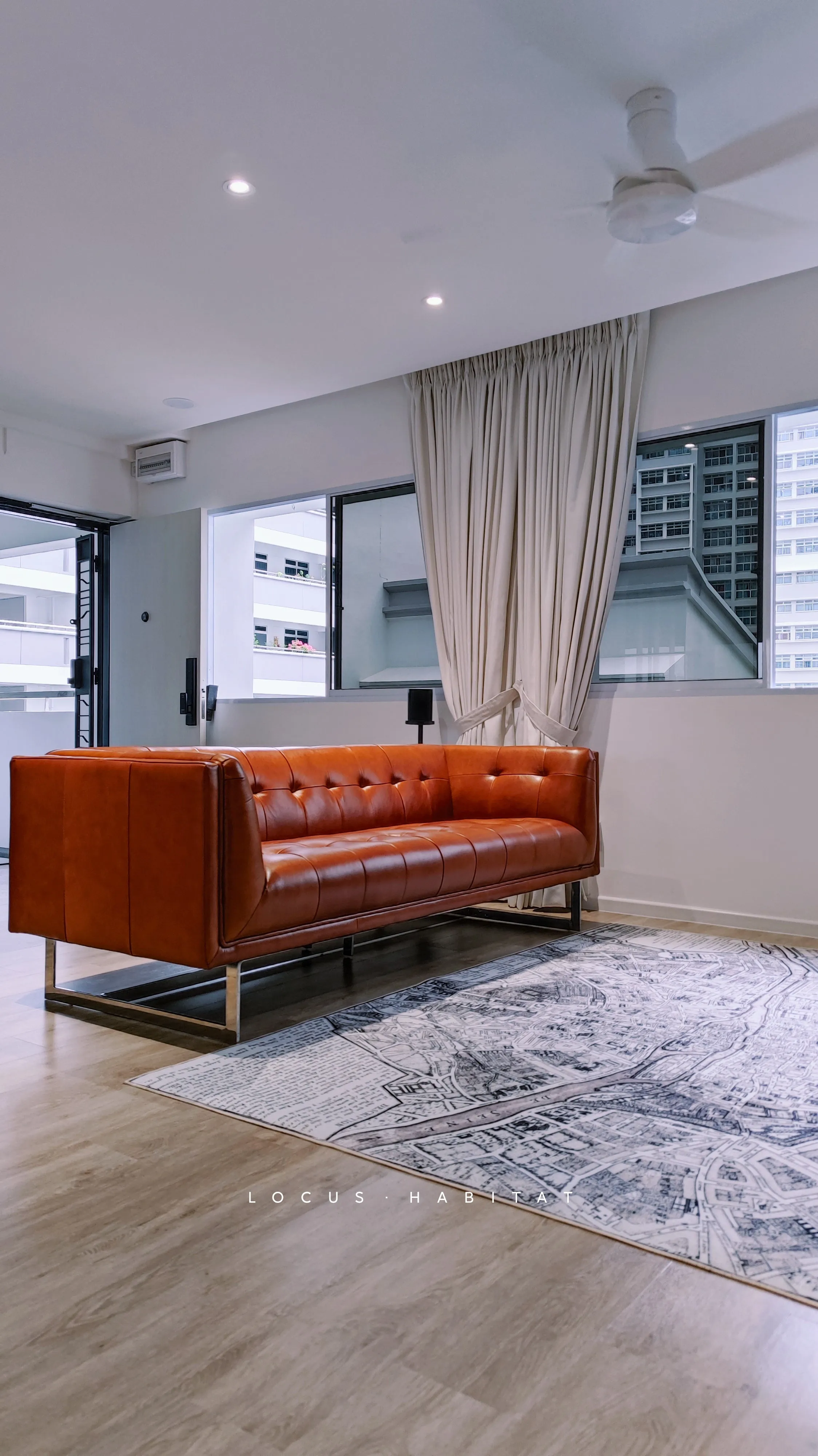 AUDLEY LEATHER SOFA