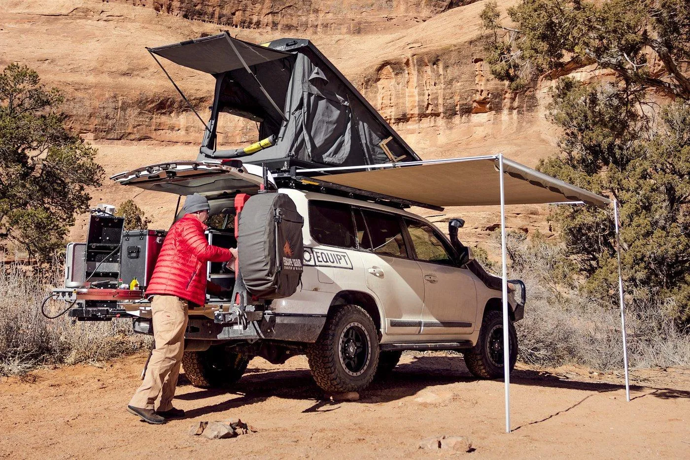 Eezi Awn Stealth Roof Top Tent