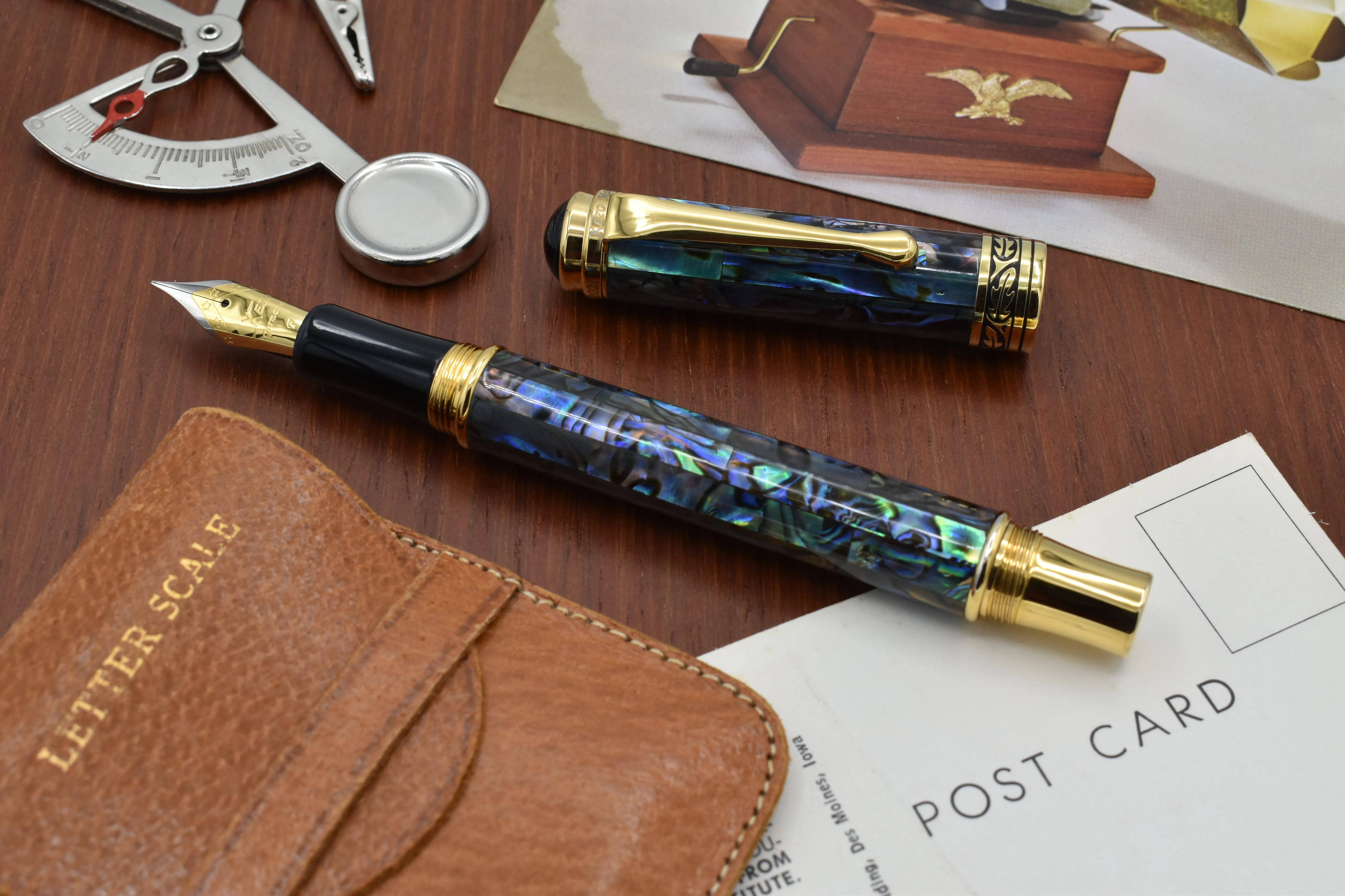Maestro® Paua Abalone Sea Shell Fountain Pen (Fine Nib) - 18K Gold Plated