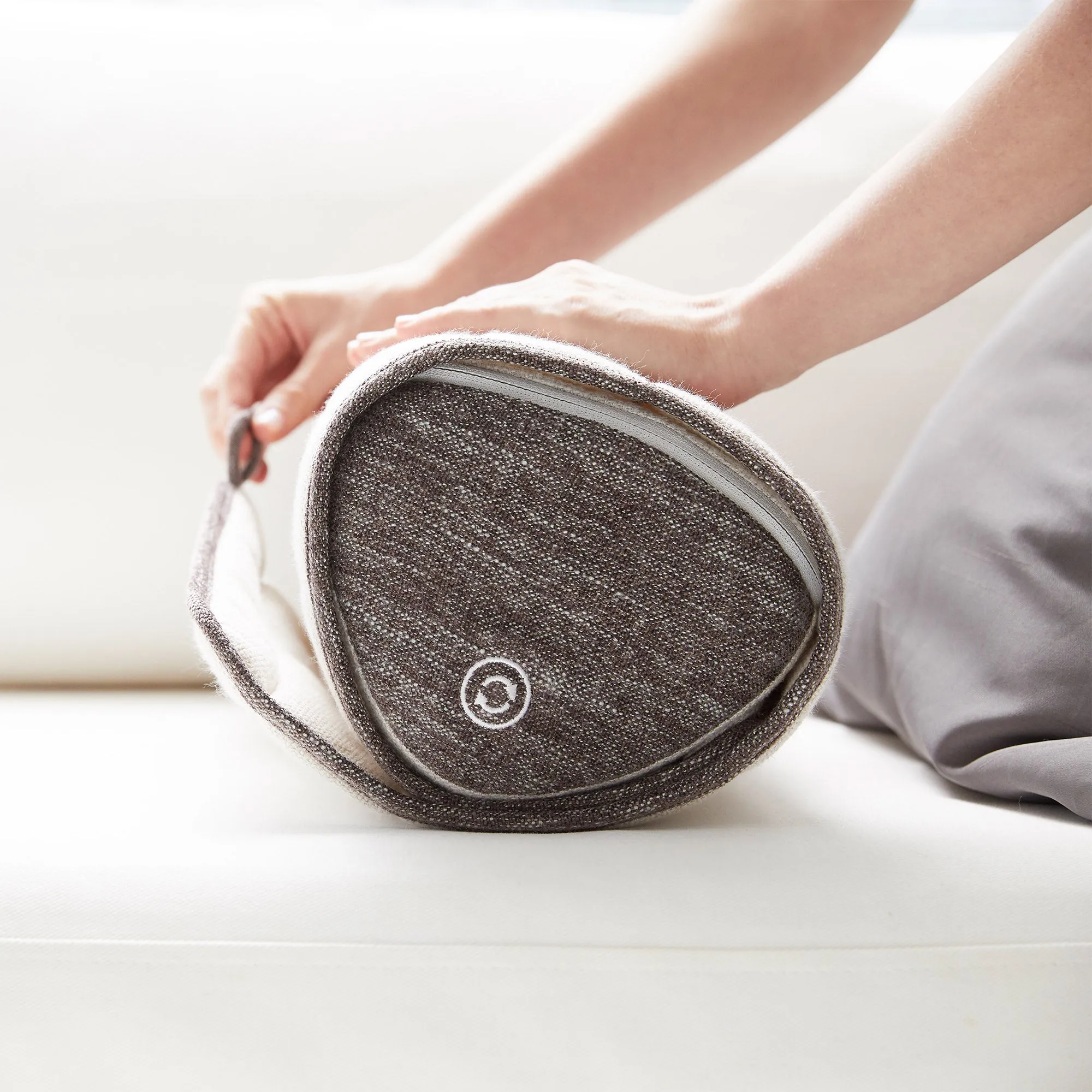 Synca Corron - Premium Roll Up Massager