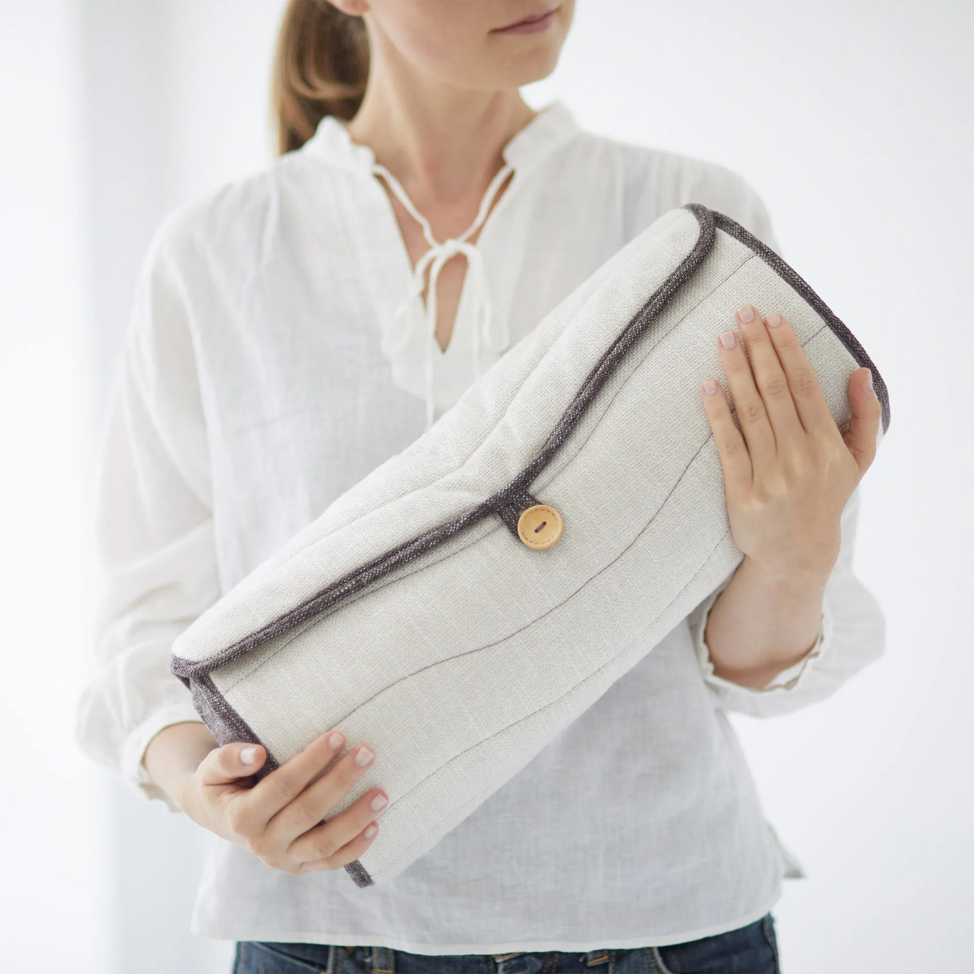Synca Corron - Premium Roll Up Massager