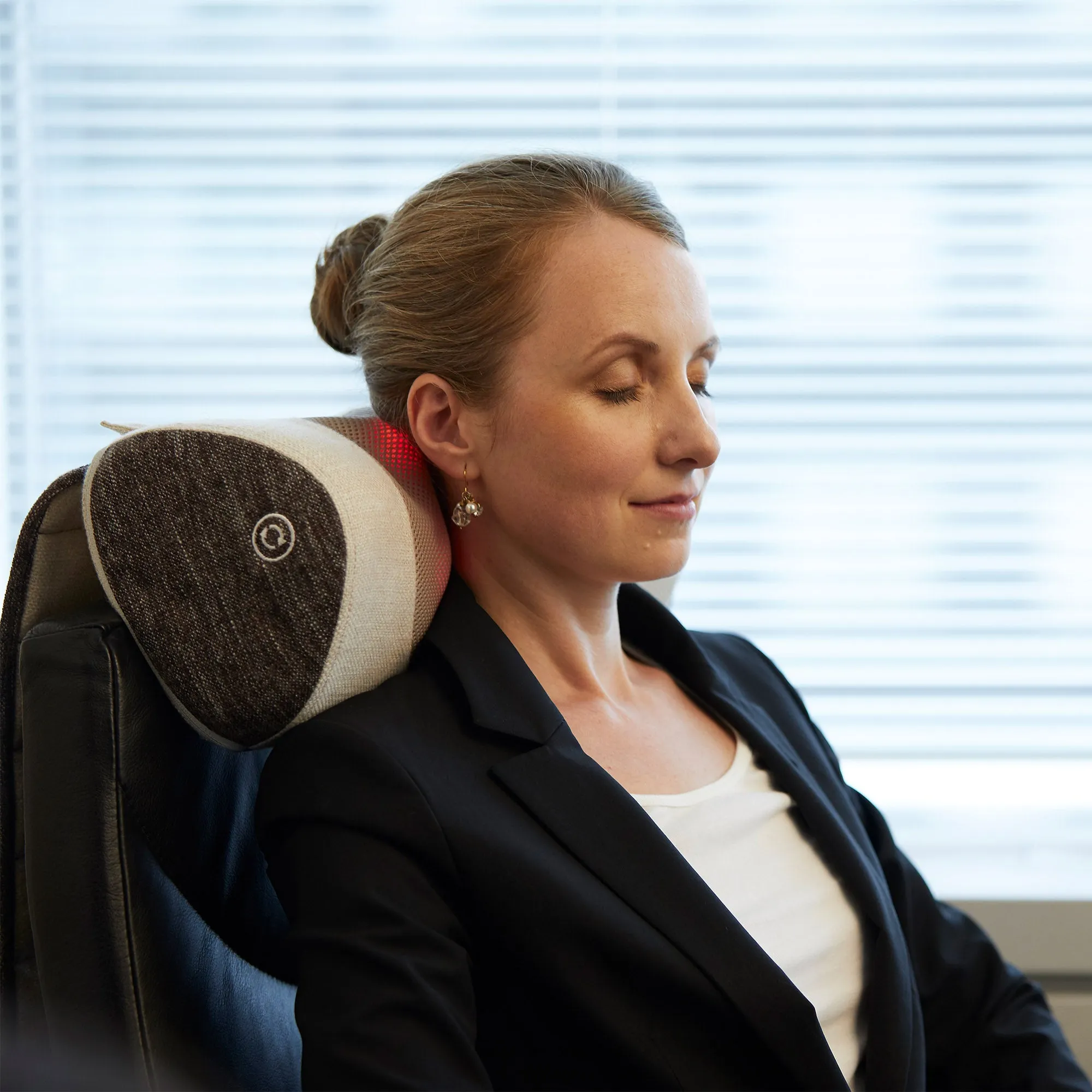Synca Corron - Premium Roll Up Massager
