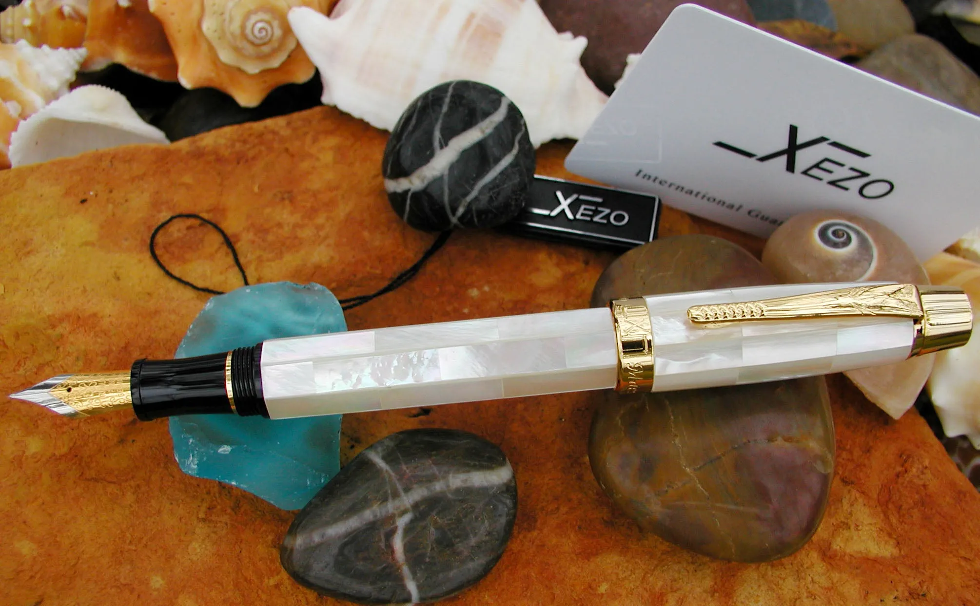 Xezo Maestro® All Mother of Pearl FG