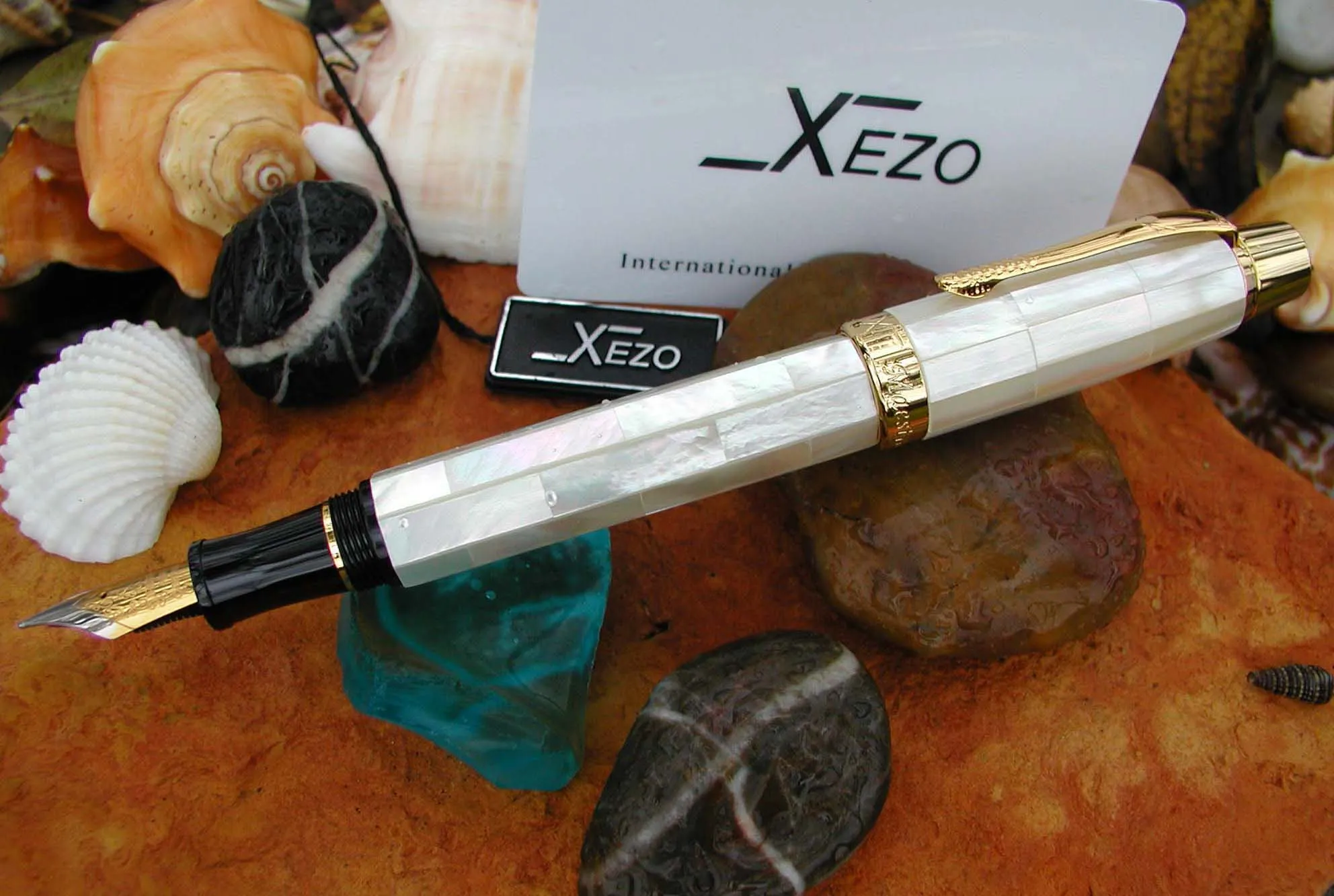 Xezo Maestro® All Mother of Pearl FG